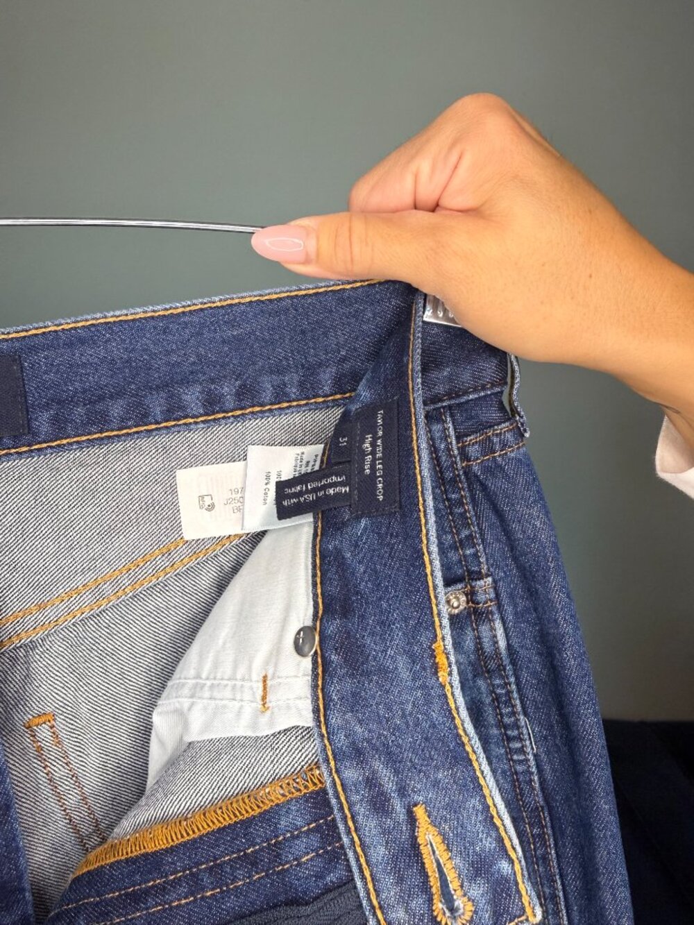 Veronica Beard Taylor high-rise crop jeans, size 31, medium wash - Picture 5 of 6